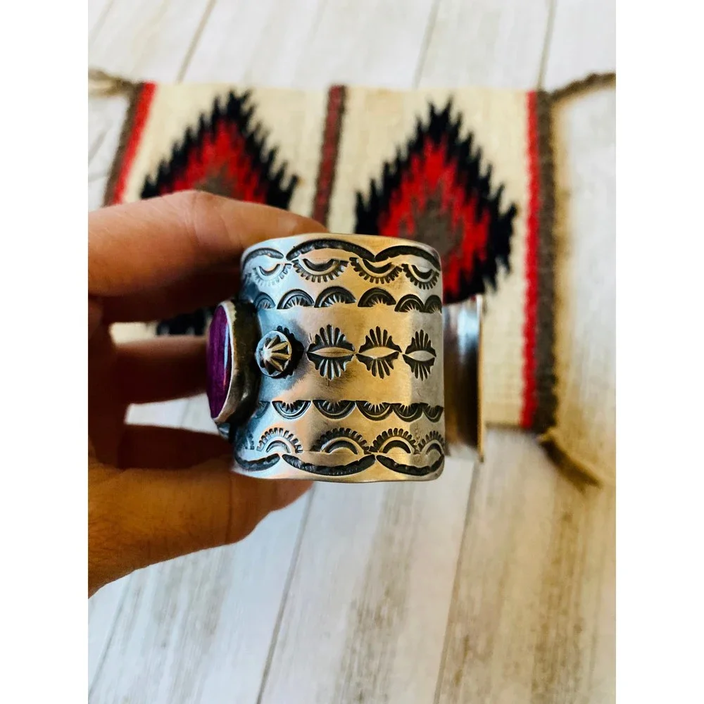 Stunning Navajo Sterling Silver & Purple Spiny Cuff Bracelet Signed - Picture 6 of 8